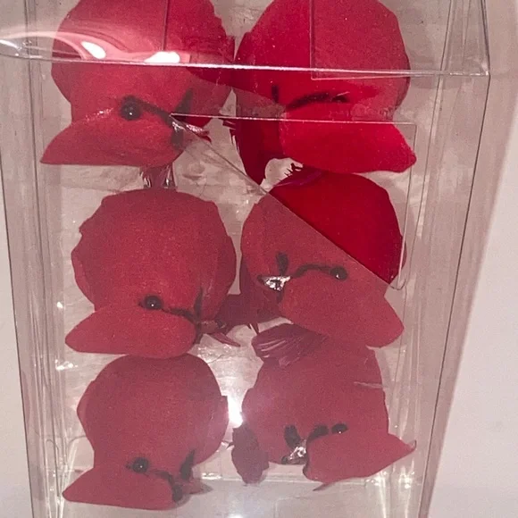 Christmas Blooming Holiday Red Cardinals Clip Ons Set of 6 New In Packaging - Picture 9 of 10